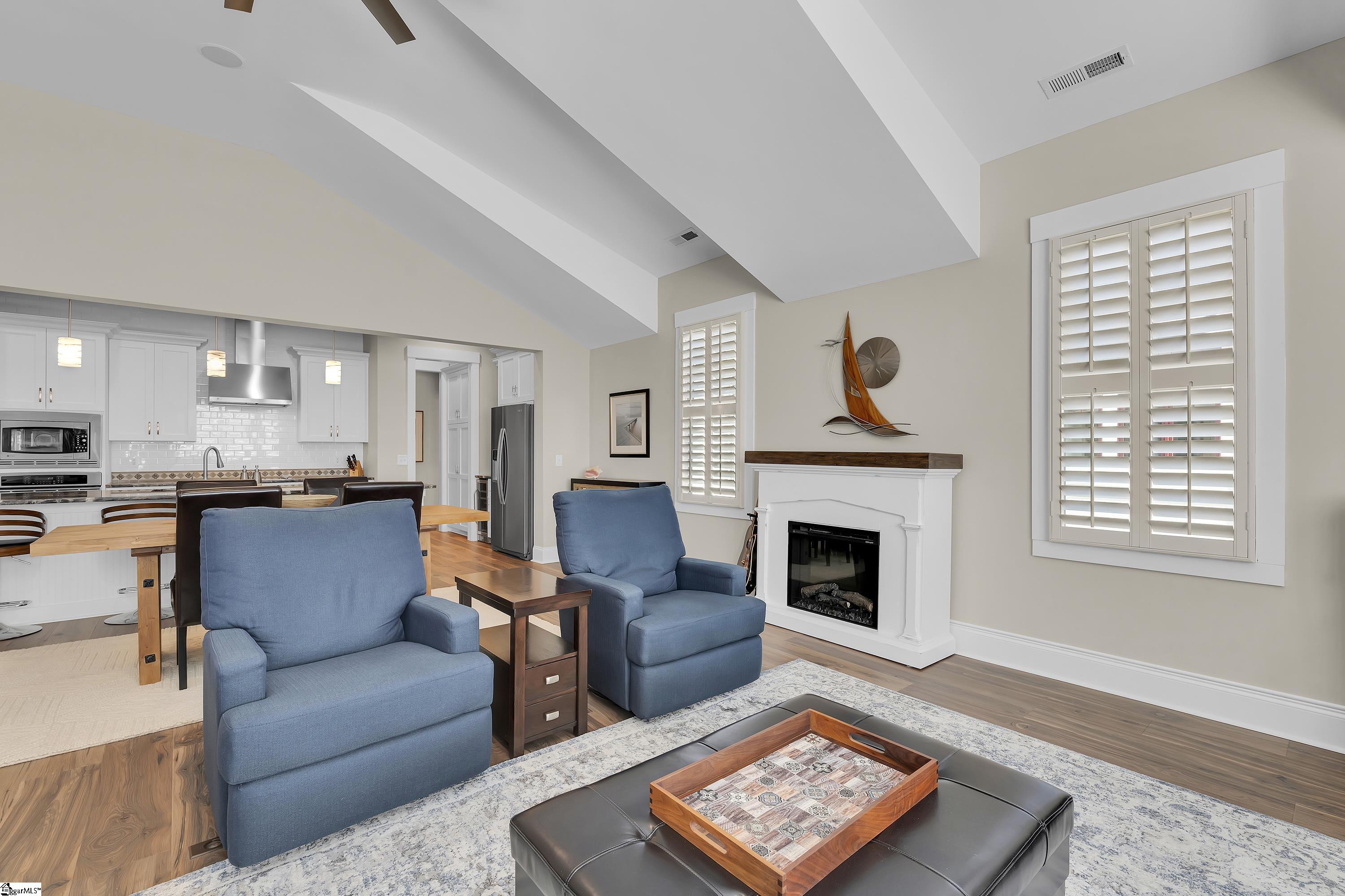 Greenville, South Carolina 29601, United States, 3 Bedrooms Bedrooms, ,4 BathroomsBathrooms,Residential,Active,238522