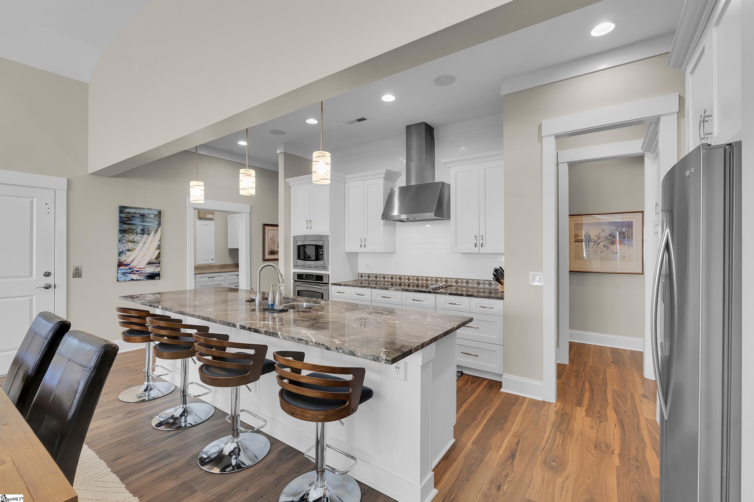 Greenville, South Carolina 29601, United States, 3 Bedrooms Bedrooms, ,4 BathroomsBathrooms,Residential,Active,238522