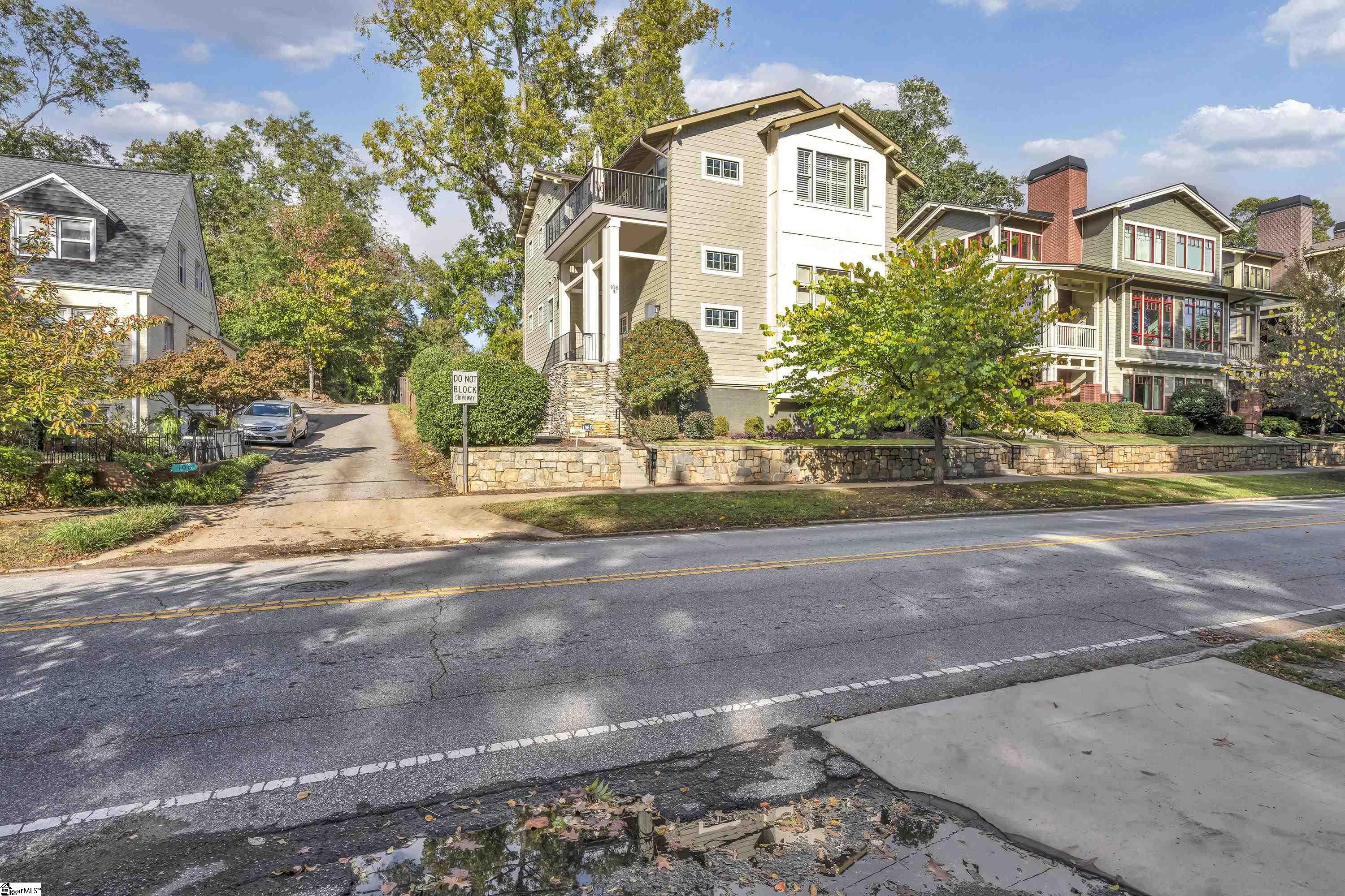 Greenville, South Carolina 29601, United States, 3 Bedrooms Bedrooms, ,4 BathroomsBathrooms,Residential,Active,238522