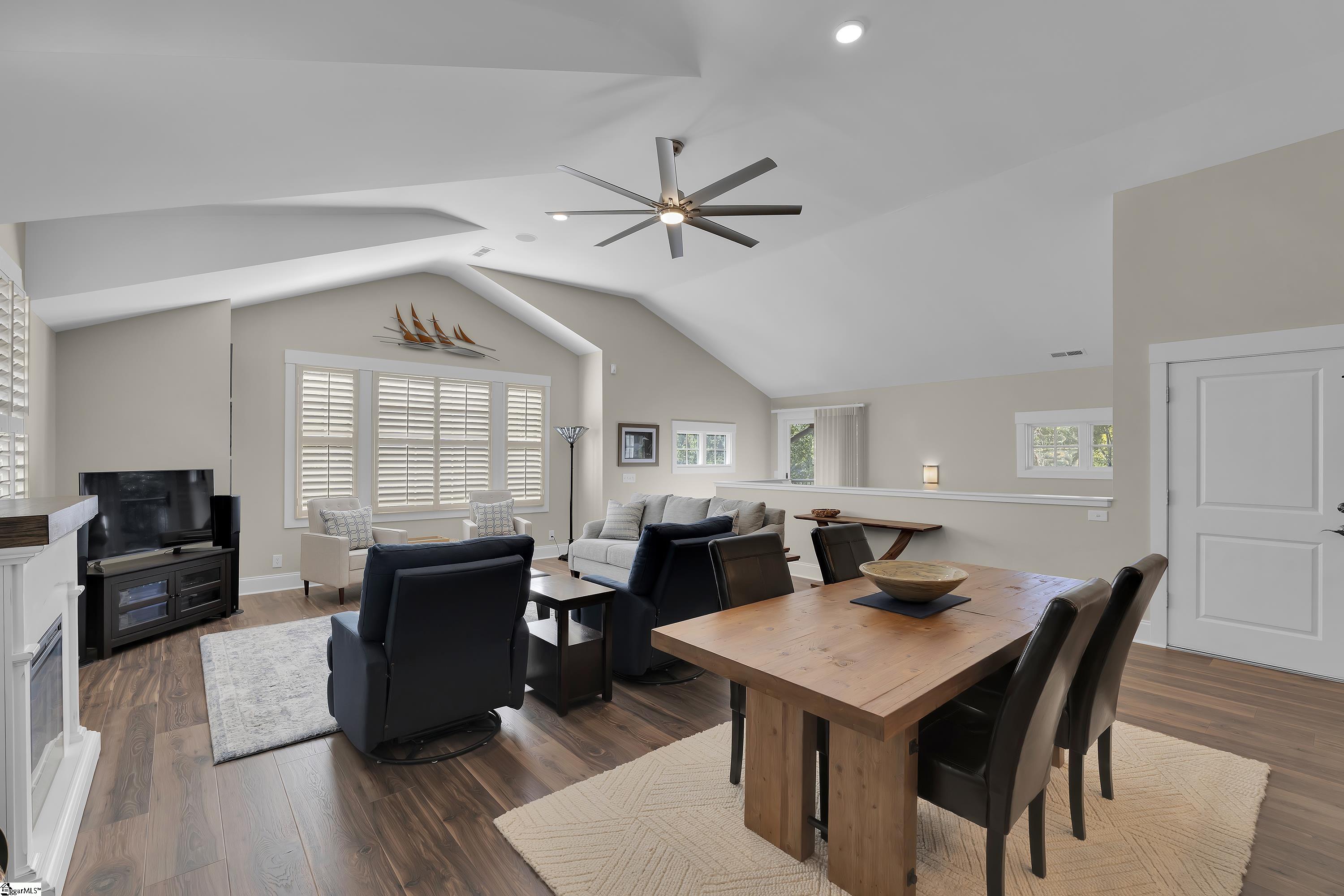 Greenville, South Carolina 29601, United States, 3 Bedrooms Bedrooms, ,4 BathroomsBathrooms,Residential,Active,238522