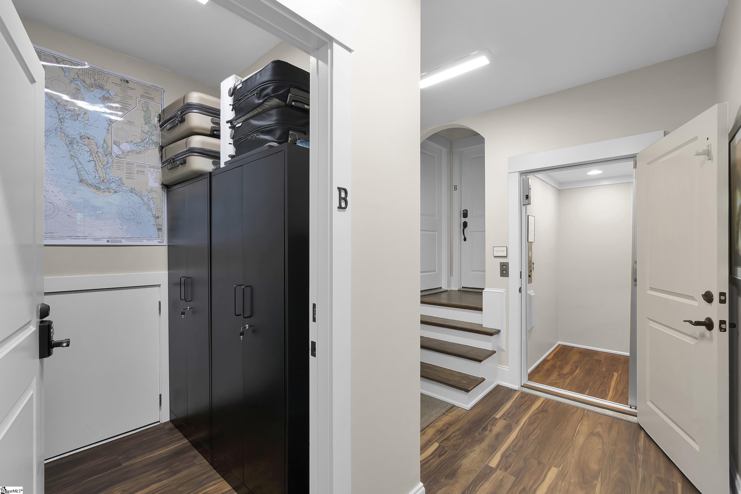 Greenville, South Carolina 29601, United States, 3 Bedrooms Bedrooms, ,4 BathroomsBathrooms,Residential,Active,238522