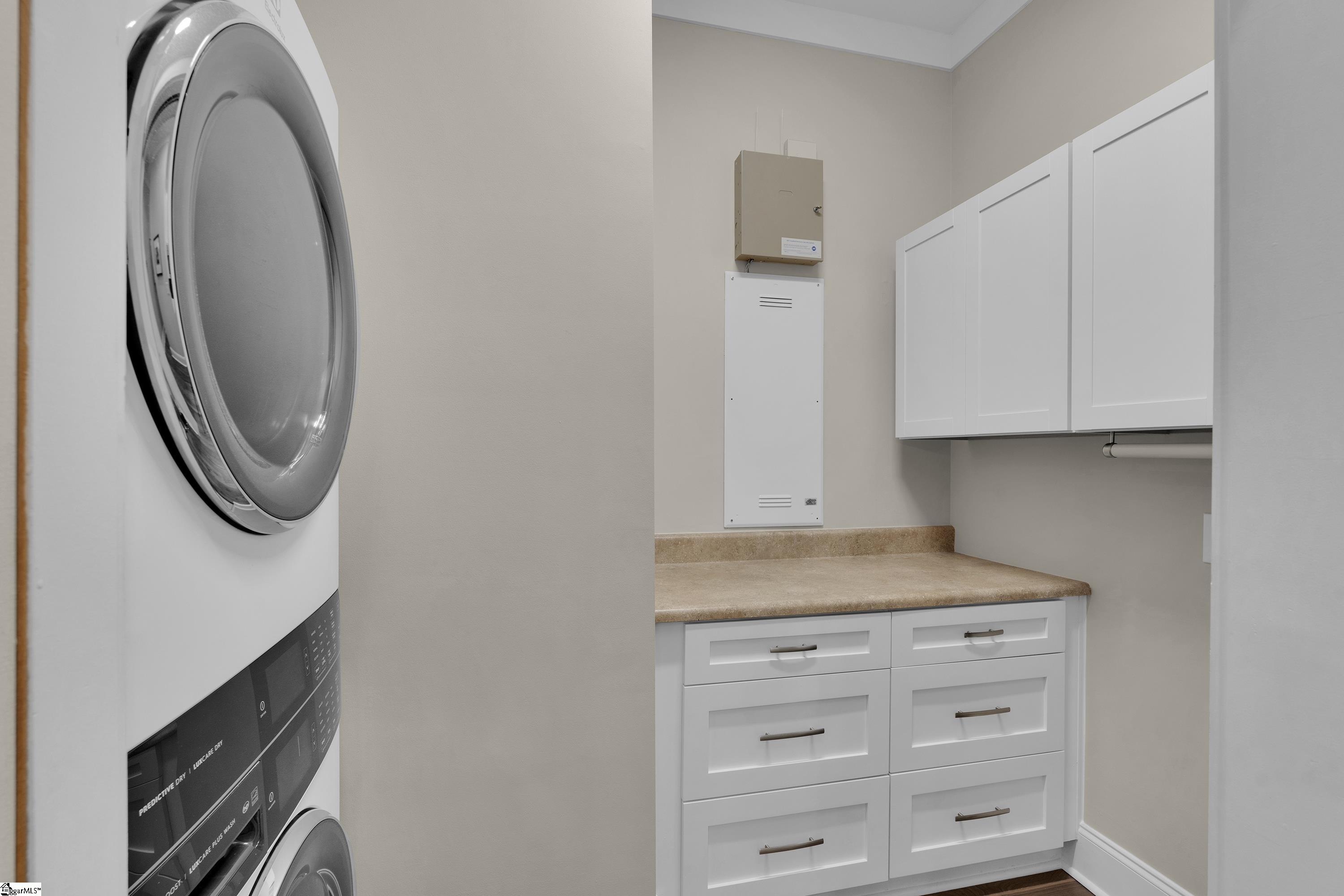 Greenville, South Carolina 29601, United States, 3 Bedrooms Bedrooms, ,4 BathroomsBathrooms,Residential,Active,238522