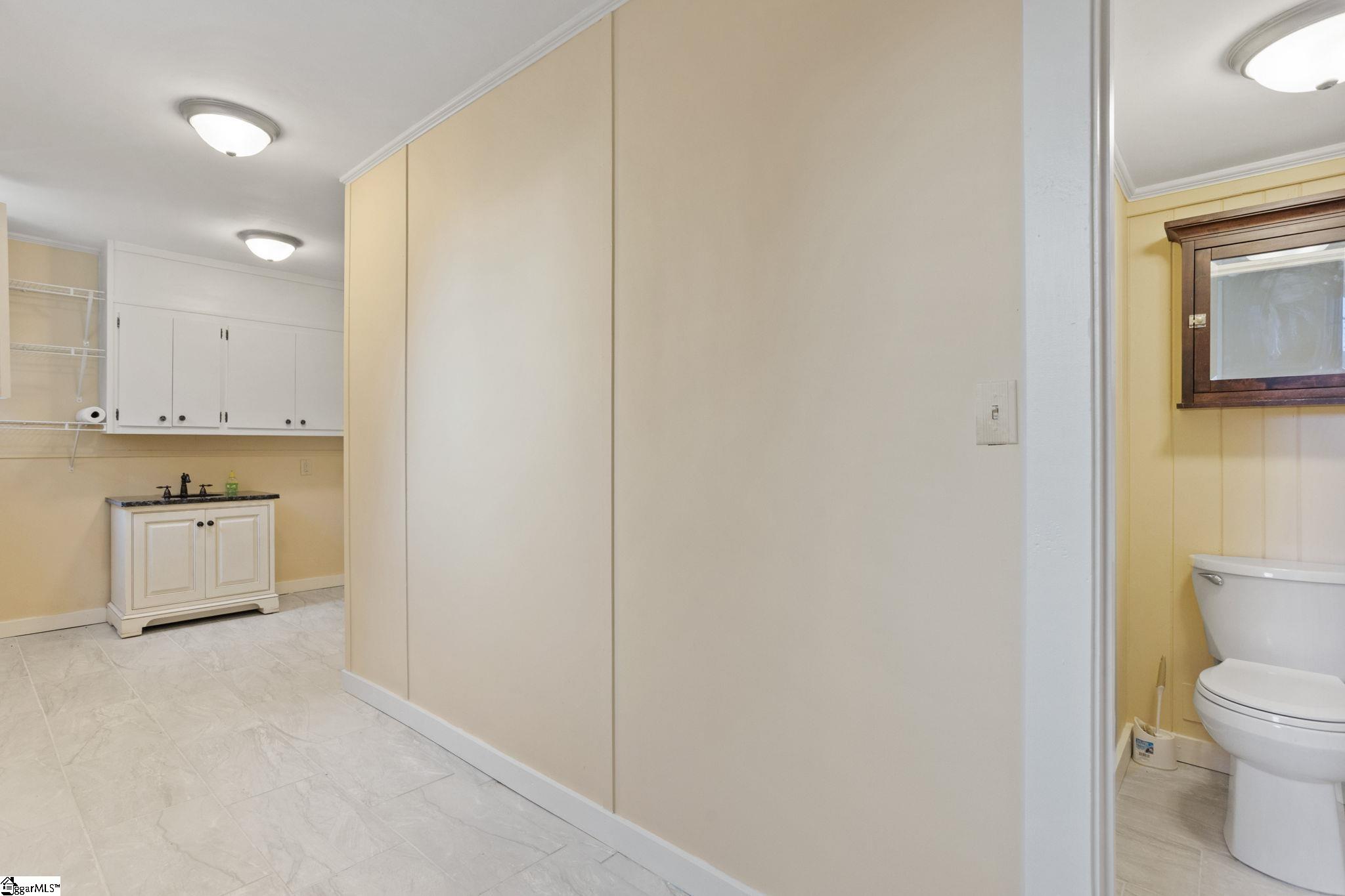 Greenville, South Carolina 29609, United States, 4 Bedrooms Bedrooms, ,4 BathroomsBathrooms,Residential,Active,245214