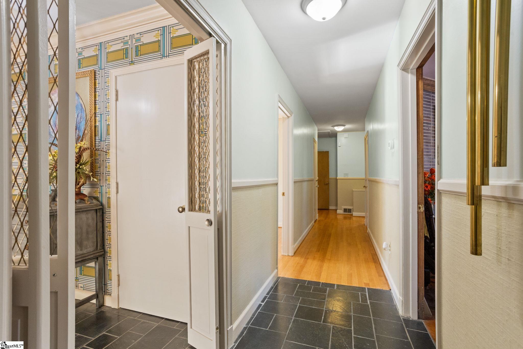 Greenville, South Carolina 29609, United States, 4 Bedrooms Bedrooms, ,4 BathroomsBathrooms,Residential,Active,245214