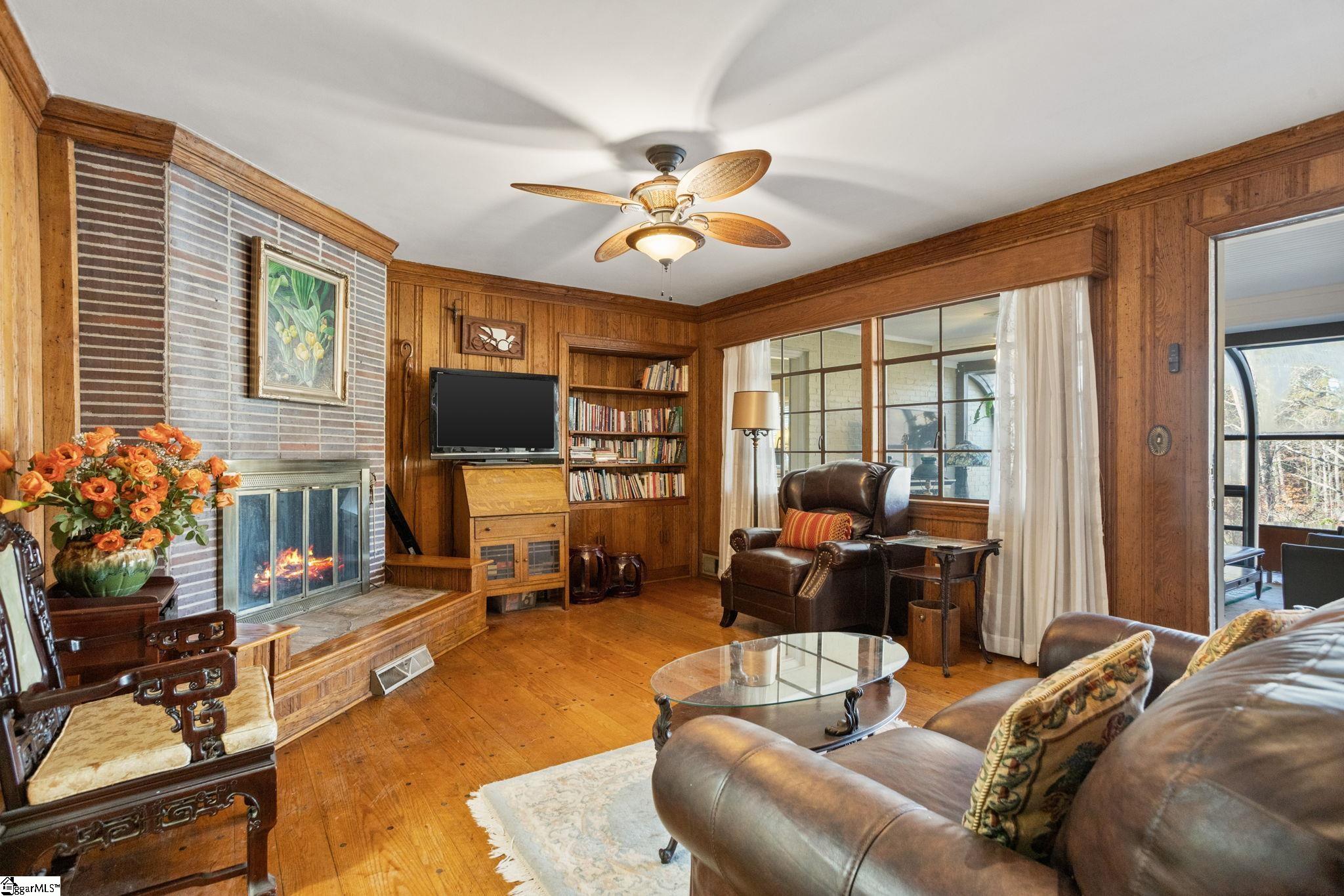 Greenville, South Carolina 29609, United States, 4 Bedrooms Bedrooms, ,4 BathroomsBathrooms,Residential,Active,245214