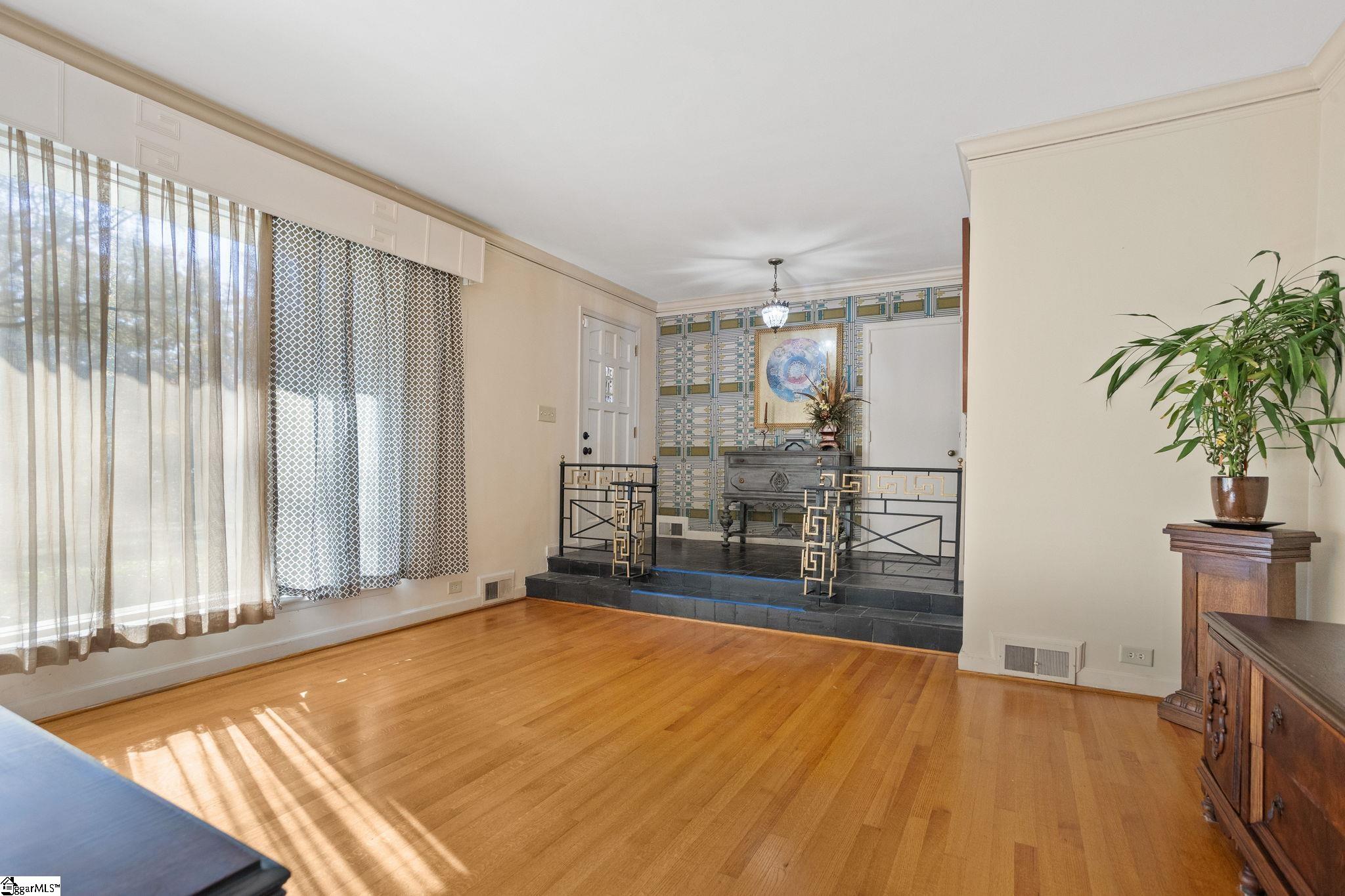 Greenville, South Carolina 29609, United States, 4 Bedrooms Bedrooms, ,4 BathroomsBathrooms,Residential,Active,245214