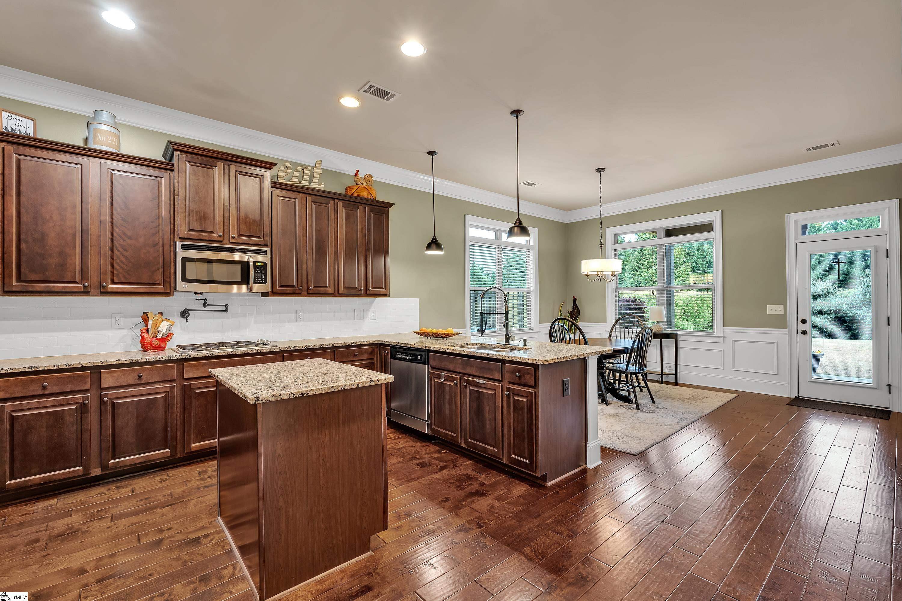 Greer, South Carolina 29650, United States, 5 Bedrooms Bedrooms, ,4 BathroomsBathrooms,Residential,Active,100299