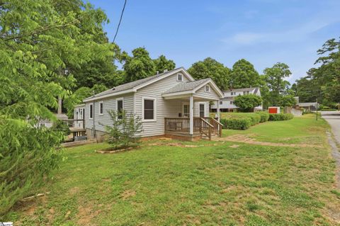 Photo of 205 E C Avenue, Easley, SC 29640 (MLS # 1592609)