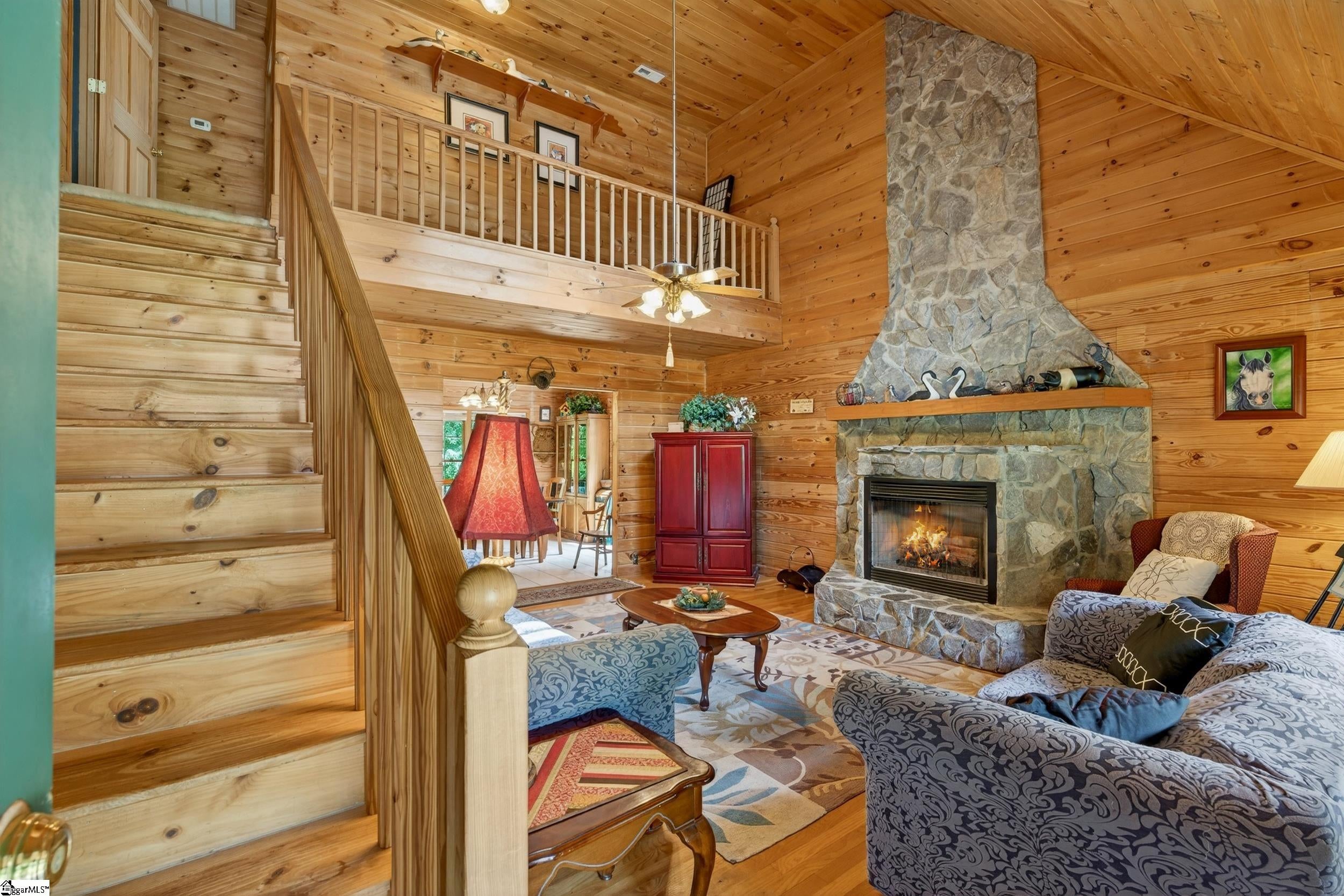 135 Pointe Drive