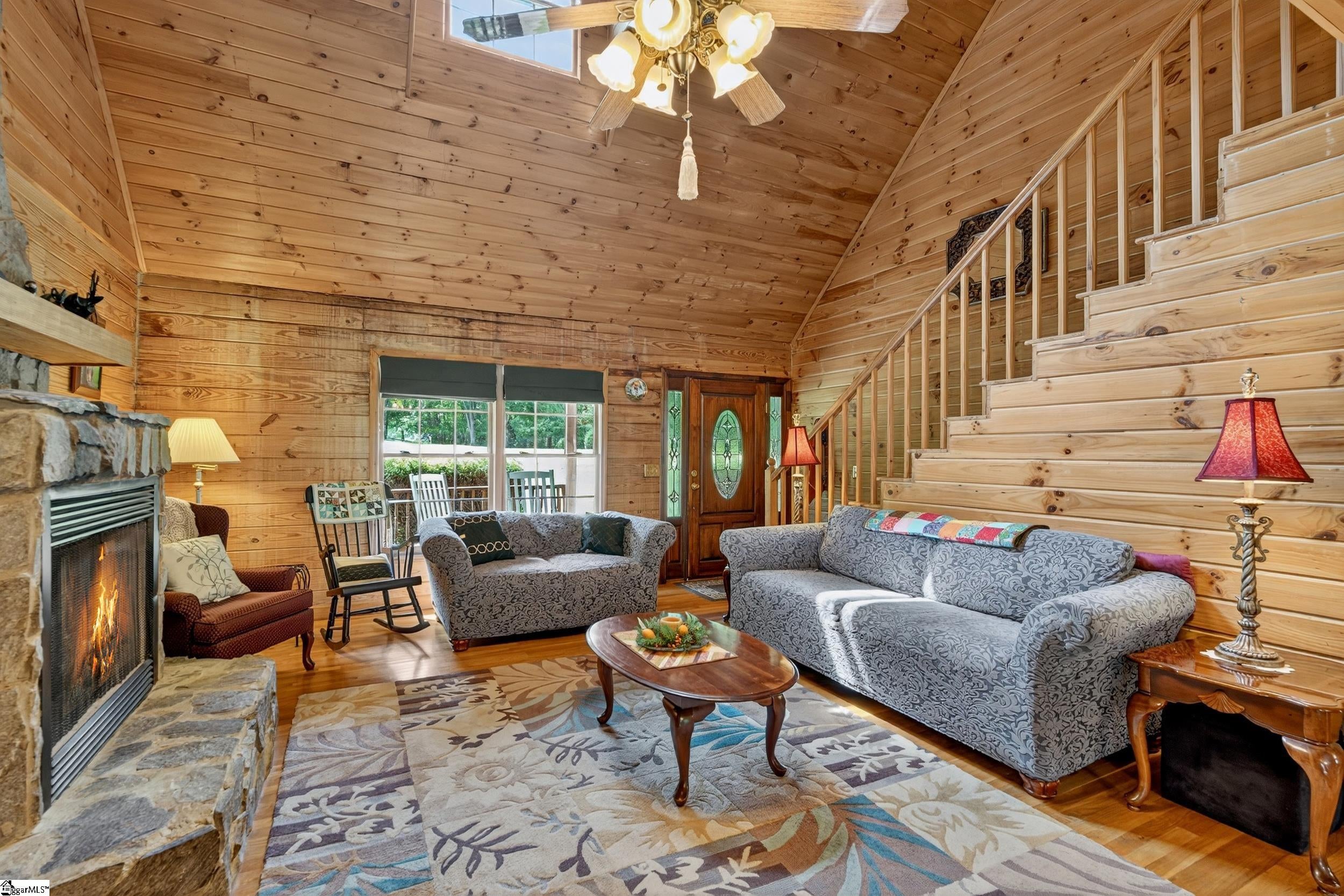 135 Pointe Drive