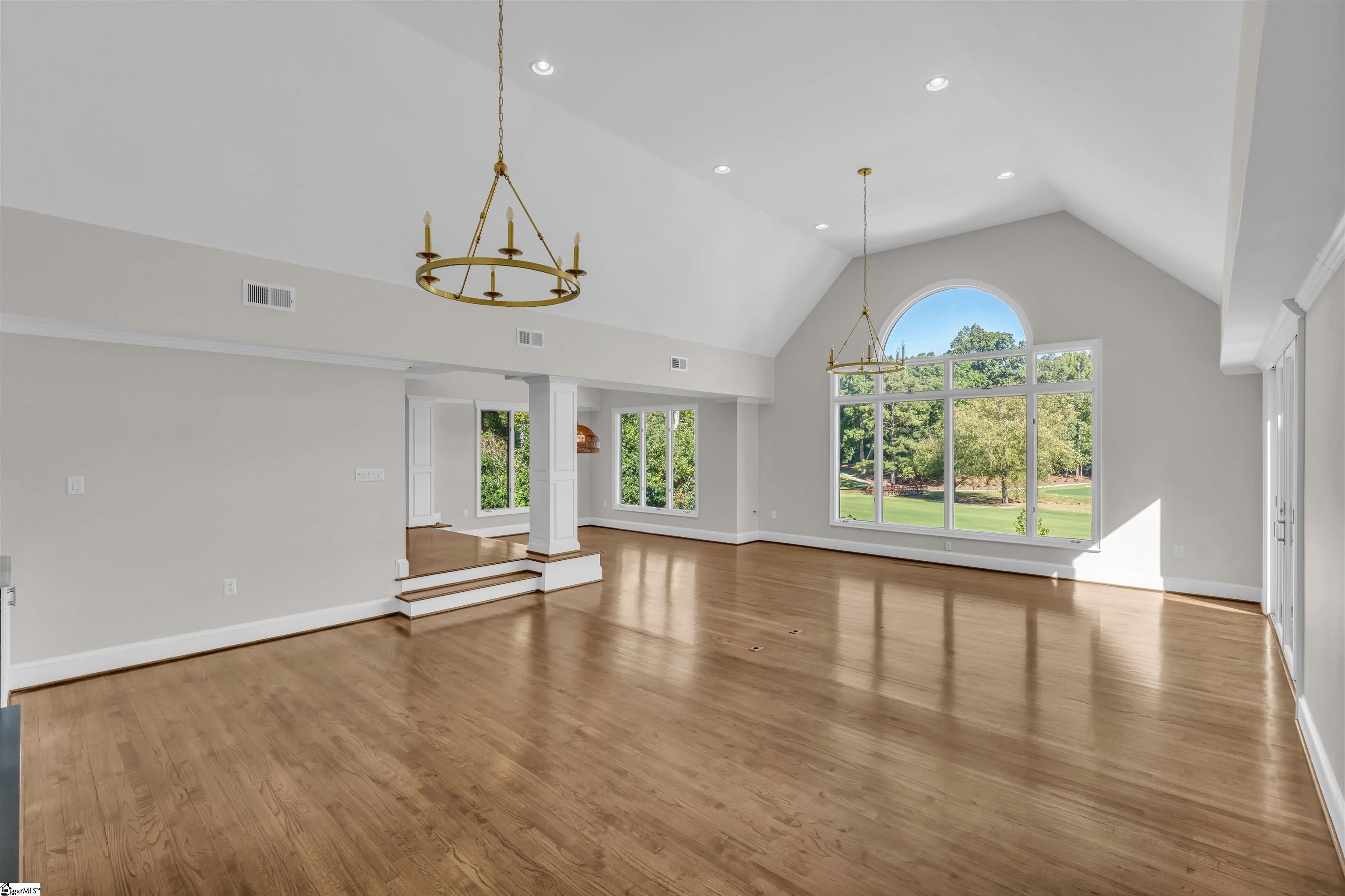 53 Club Forest Lane