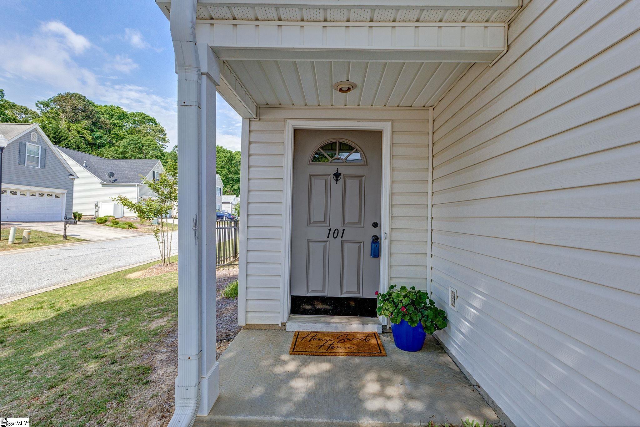 Easley, South Carolina 29642, United States, 4 Bedrooms Bedrooms, ,3 BathroomsBathrooms,Residential,Active,182839