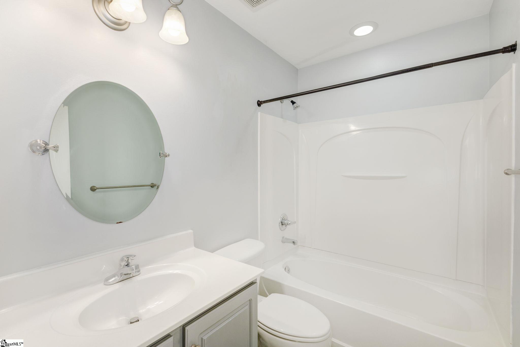 Easley, South Carolina 29642, United States, 4 Bedrooms Bedrooms, ,3 BathroomsBathrooms,Residential,Active,182839