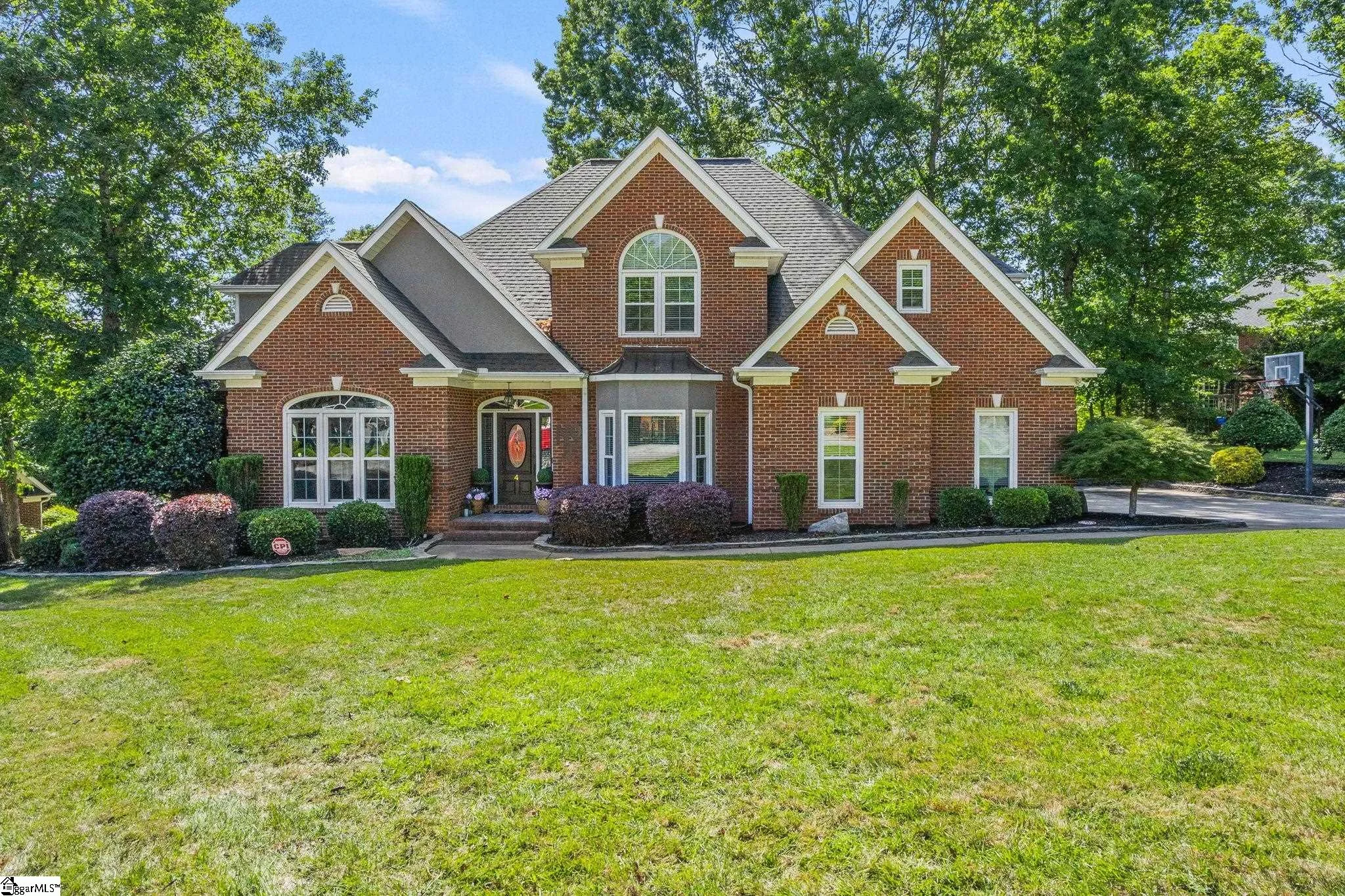4 Golden Bear Court
