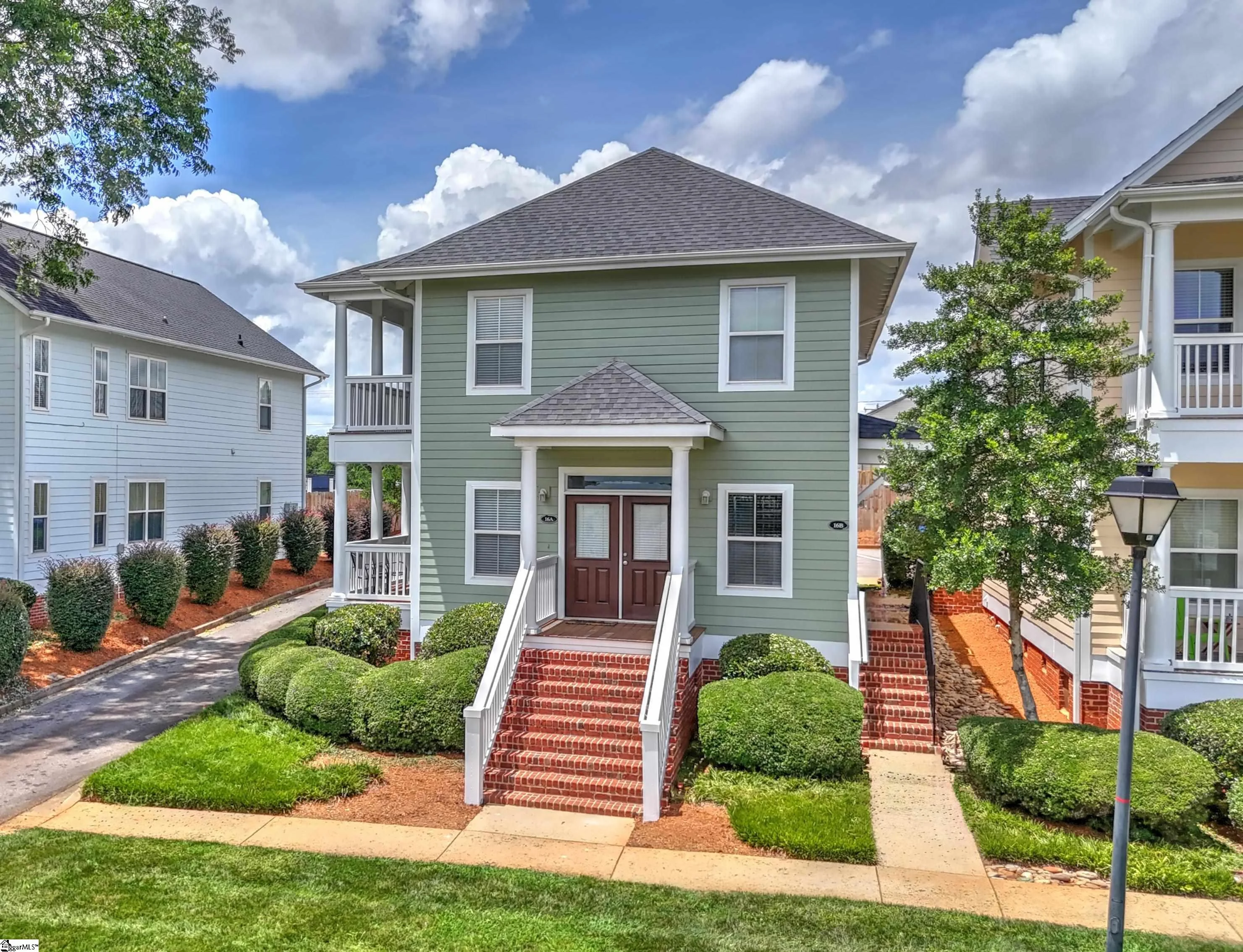 16-B Oakhurst Avenue