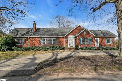 Photo of 303 North Avenue, Greer, SC 29650 (MLS # 1582245)