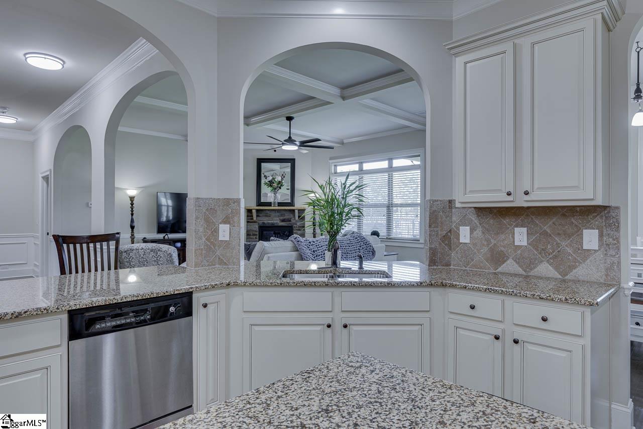 Simpsonville, South Carolina 29681, United States, 4 Bedrooms Bedrooms, ,4 BathroomsBathrooms,Residential,Contingent,204498