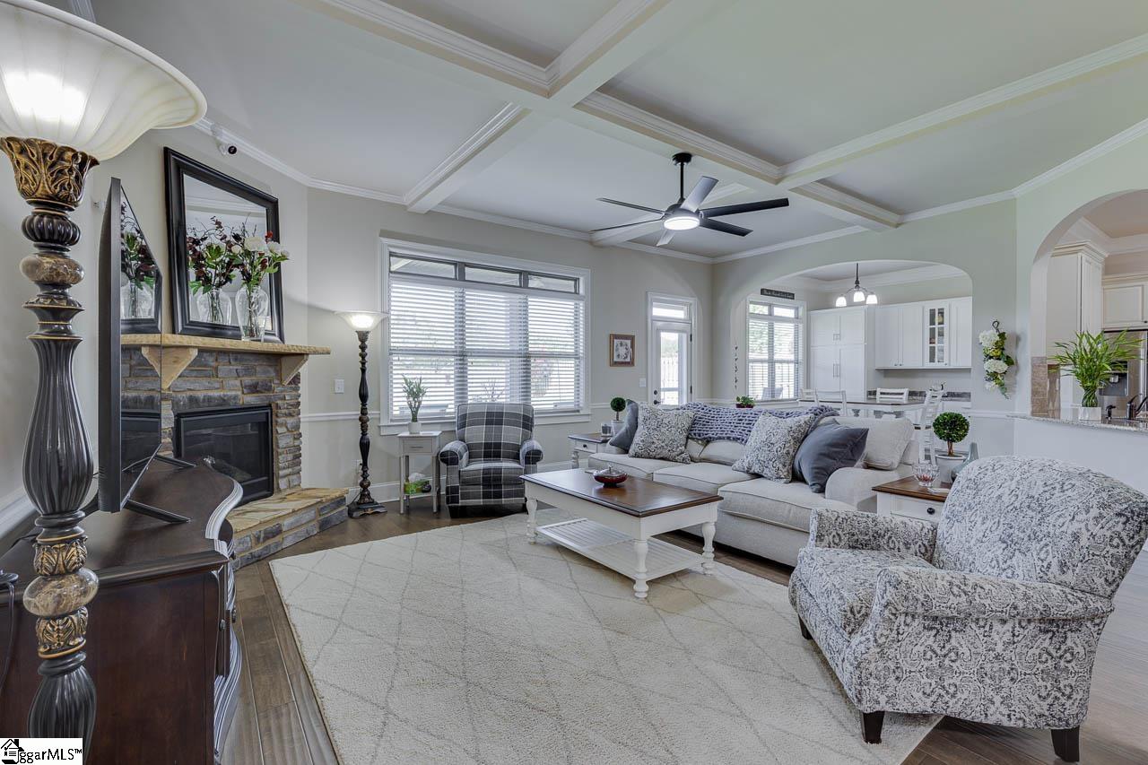 Simpsonville, South Carolina 29681, United States, 4 Bedrooms Bedrooms, ,4 BathroomsBathrooms,Residential,Contingent,204498