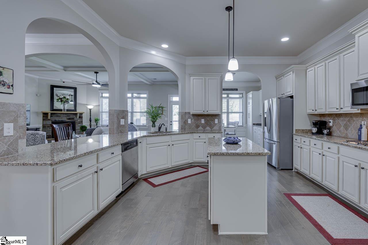 Simpsonville, South Carolina 29681, United States, 4 Bedrooms Bedrooms, ,4 BathroomsBathrooms,Residential,Contingent,204498