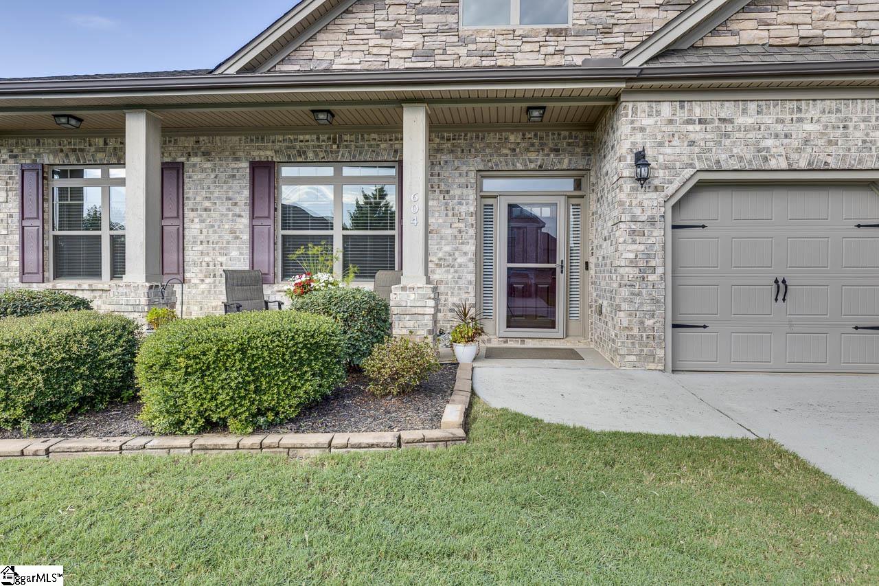 Simpsonville, South Carolina 29681, United States, 4 Bedrooms Bedrooms, ,4 BathroomsBathrooms,Residential,Contingent,204498