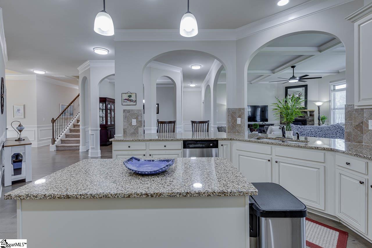 Simpsonville, South Carolina 29681, United States, 4 Bedrooms Bedrooms, ,4 BathroomsBathrooms,Residential,Contingent,204498