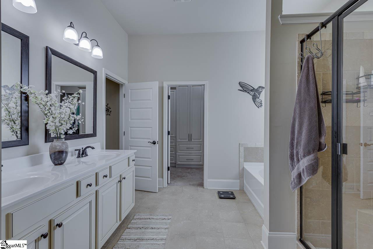 Simpsonville, South Carolina 29681, United States, 4 Bedrooms Bedrooms, ,4 BathroomsBathrooms,Residential,Contingent,204498