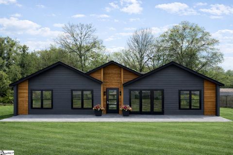 Photo of 105 Middleton Lane, Greenville, SC 29607 (MLS # 1587065)