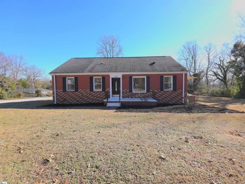 Photo of 3302 Edwards Road, Taylors, SC 29687 (MLS # 1577931)