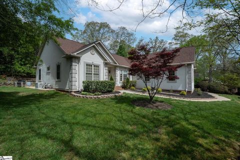 Photo of 208 Glen Meadows Drive, Simpsonville, SC 29680 (MLS # 1587260)