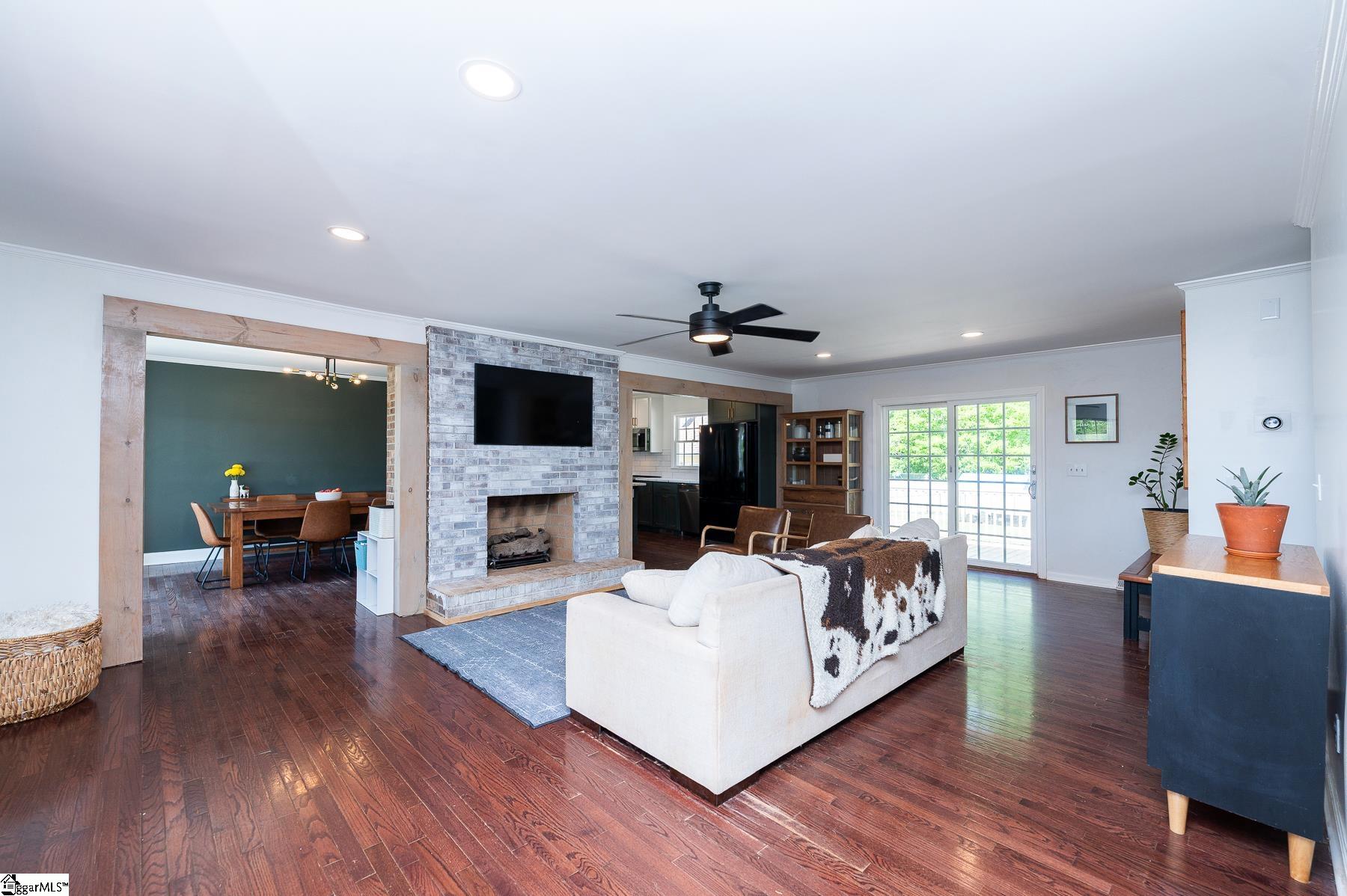 206 Mountain Crest Drive