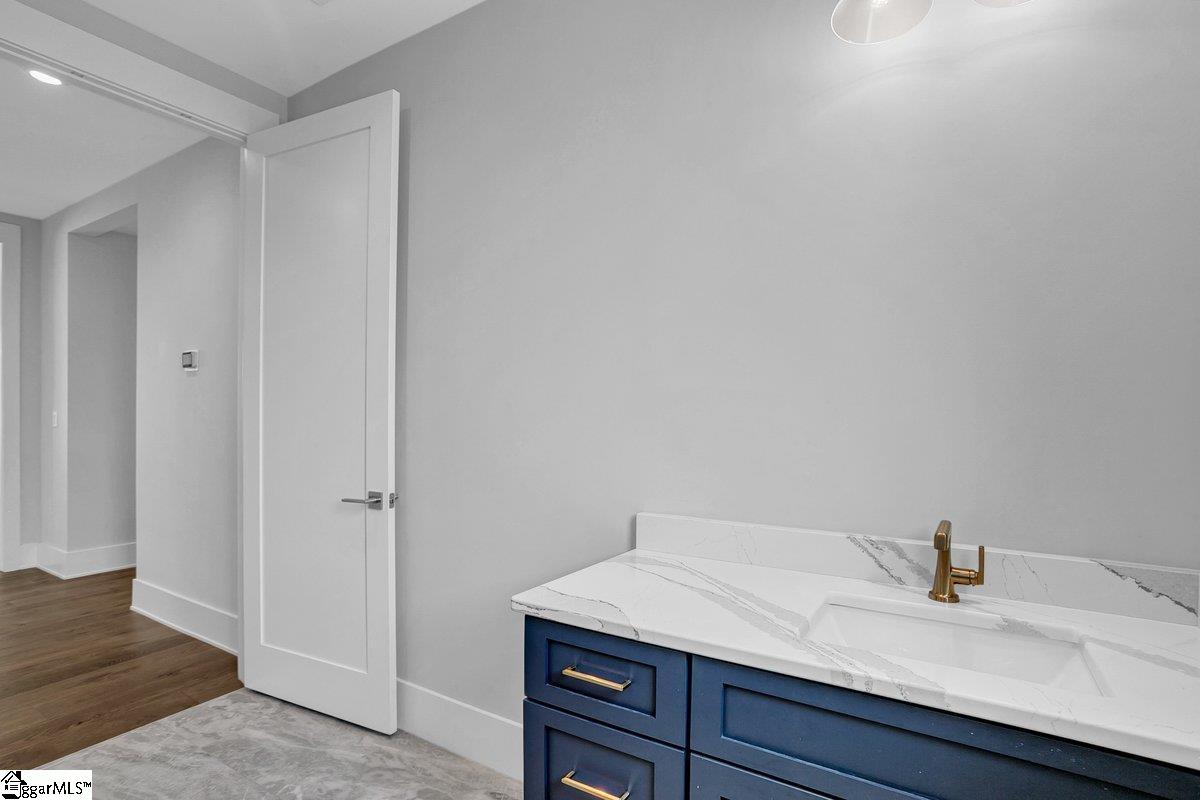 Greenville, South Carolina 29601, United States, 2 Bedrooms Bedrooms, ,2 BathroomsBathrooms,Residential,Active,218775