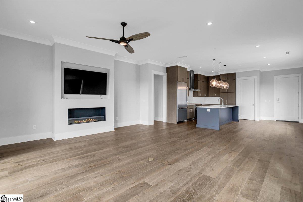 Greenville, South Carolina 29601, United States, 2 Bedrooms Bedrooms, ,2 BathroomsBathrooms,Residential,Active,218775