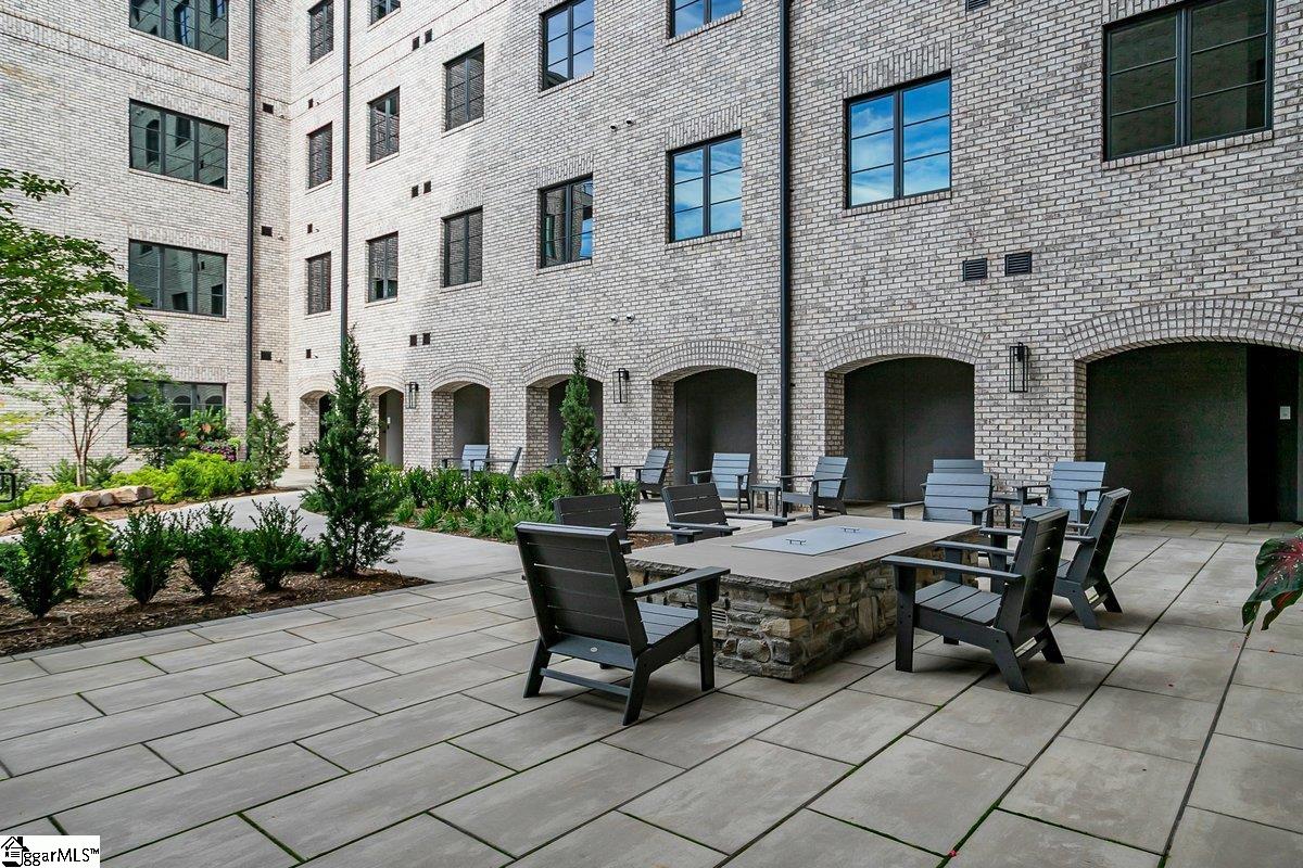 Greenville, South Carolina 29601, United States, 2 Bedrooms Bedrooms, ,2 BathroomsBathrooms,Residential,Active,218775