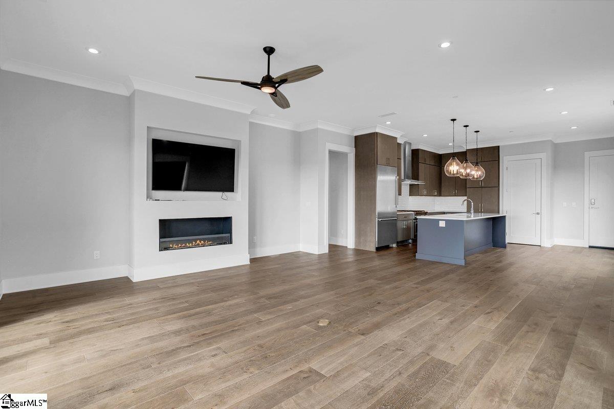 Greenville, South Carolina 29601, United States, 2 Bedrooms Bedrooms, ,2 BathroomsBathrooms,Residential,Active,218775