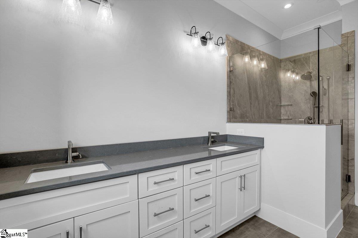 Greenville, South Carolina 29601, United States, 2 Bedrooms Bedrooms, ,2 BathroomsBathrooms,Residential,Active,218775