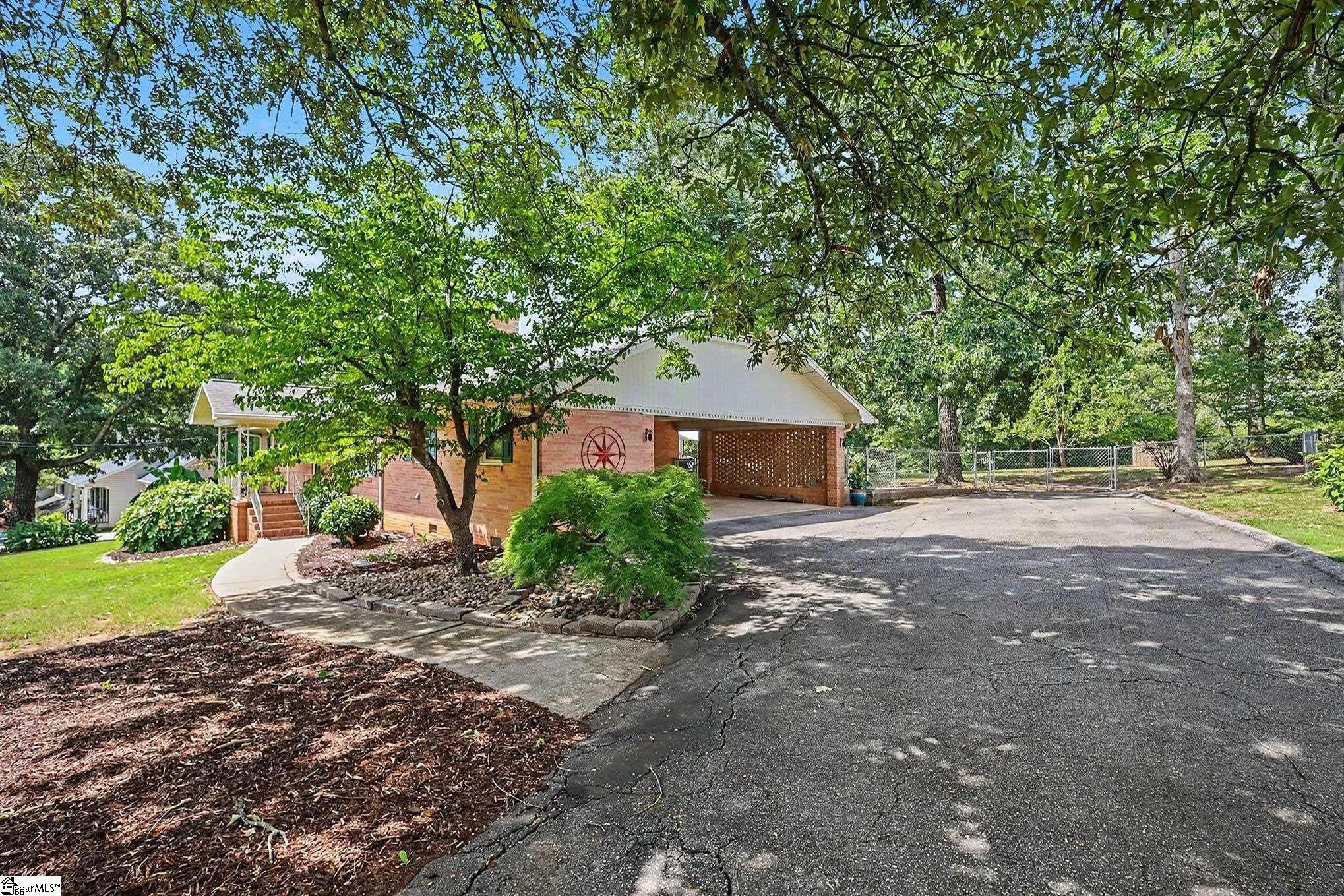 1095 Alexander Road