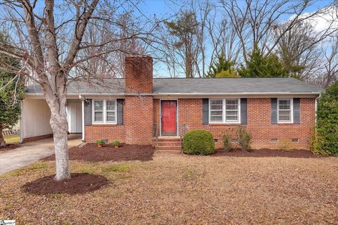 Photo of 9 Forestdale Drive, Taylors, SC 29687 (MLS # 1582837)