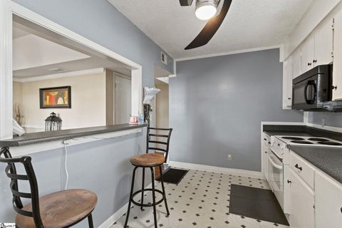 Tiny photo for 37 Briarglen Place, Greenville, SC 29615 (MLS # 1577044)