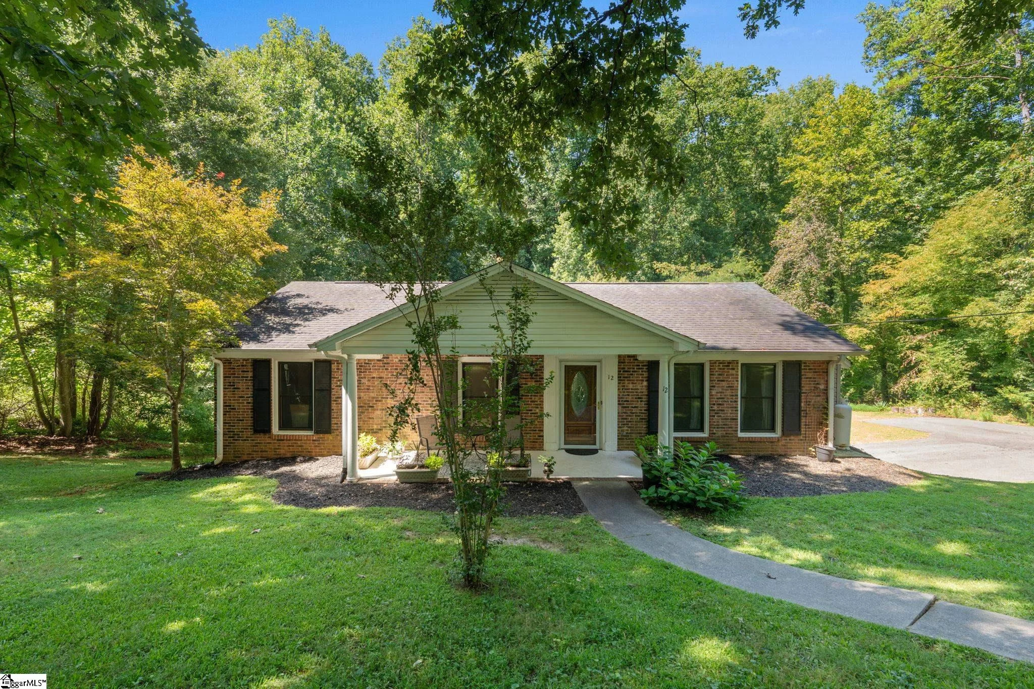 12 Virginia Avenue