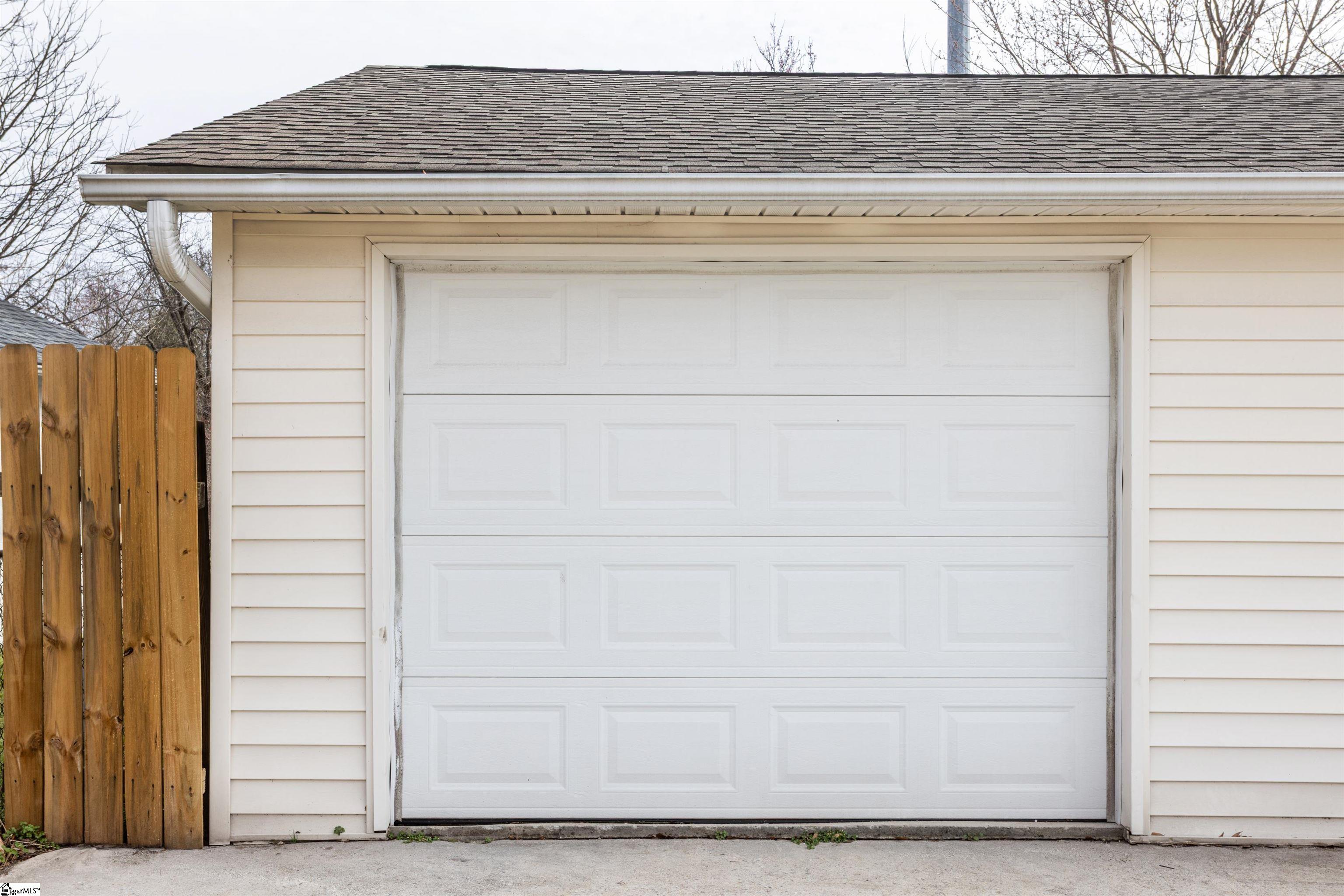 Taylors, South Carolina 29687, United States, 3 Bedrooms Bedrooms, ,2 BathroomsBathrooms,Residential,Contingent,85786