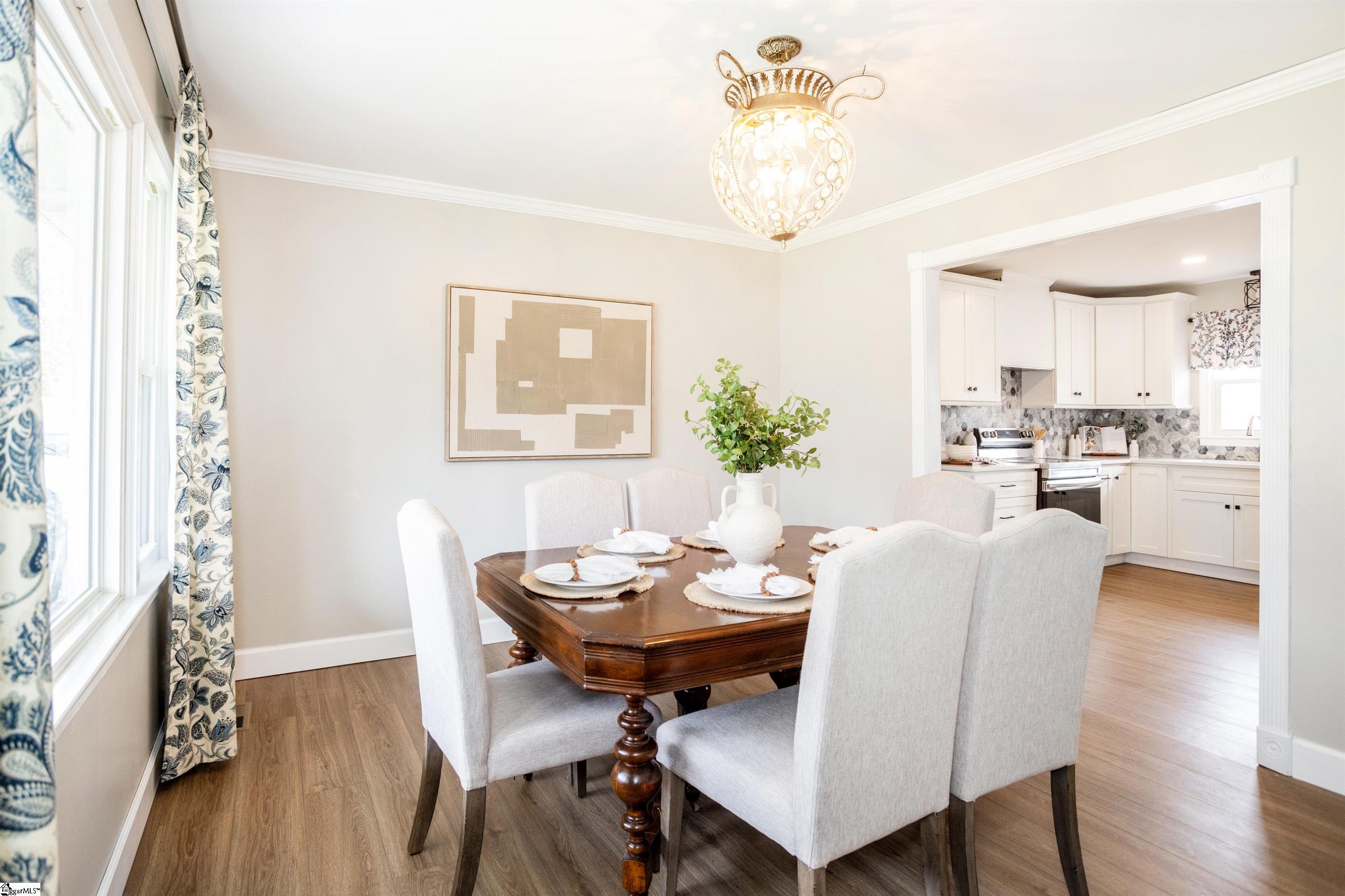 Taylors, South Carolina 29687, United States, 3 Bedrooms Bedrooms, ,2 BathroomsBathrooms,Residential,Contingent,85786