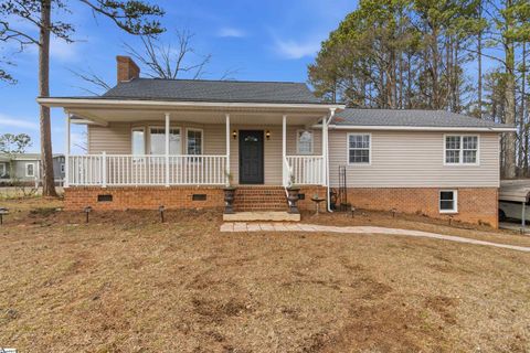 Photo of 936 Miller Road, Woodruff, SC 29388 (MLS # 1580750)