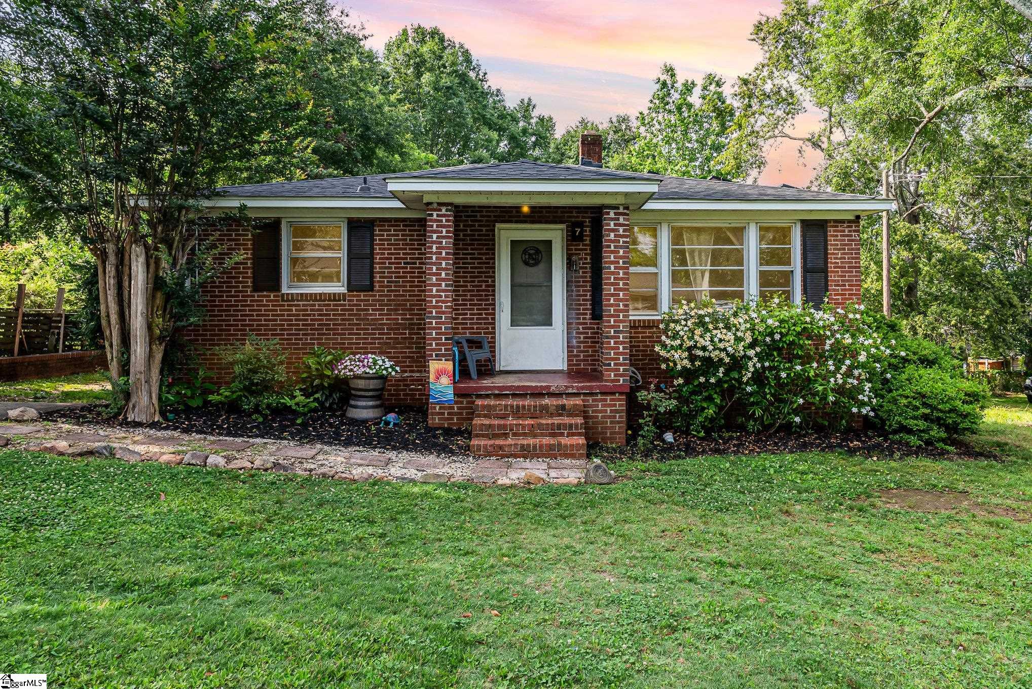 7 Edgewood Street