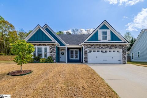 Photo of 465 S Ackworth Lane, Spartanburg, SC 29301 (MLS # 1587036)
