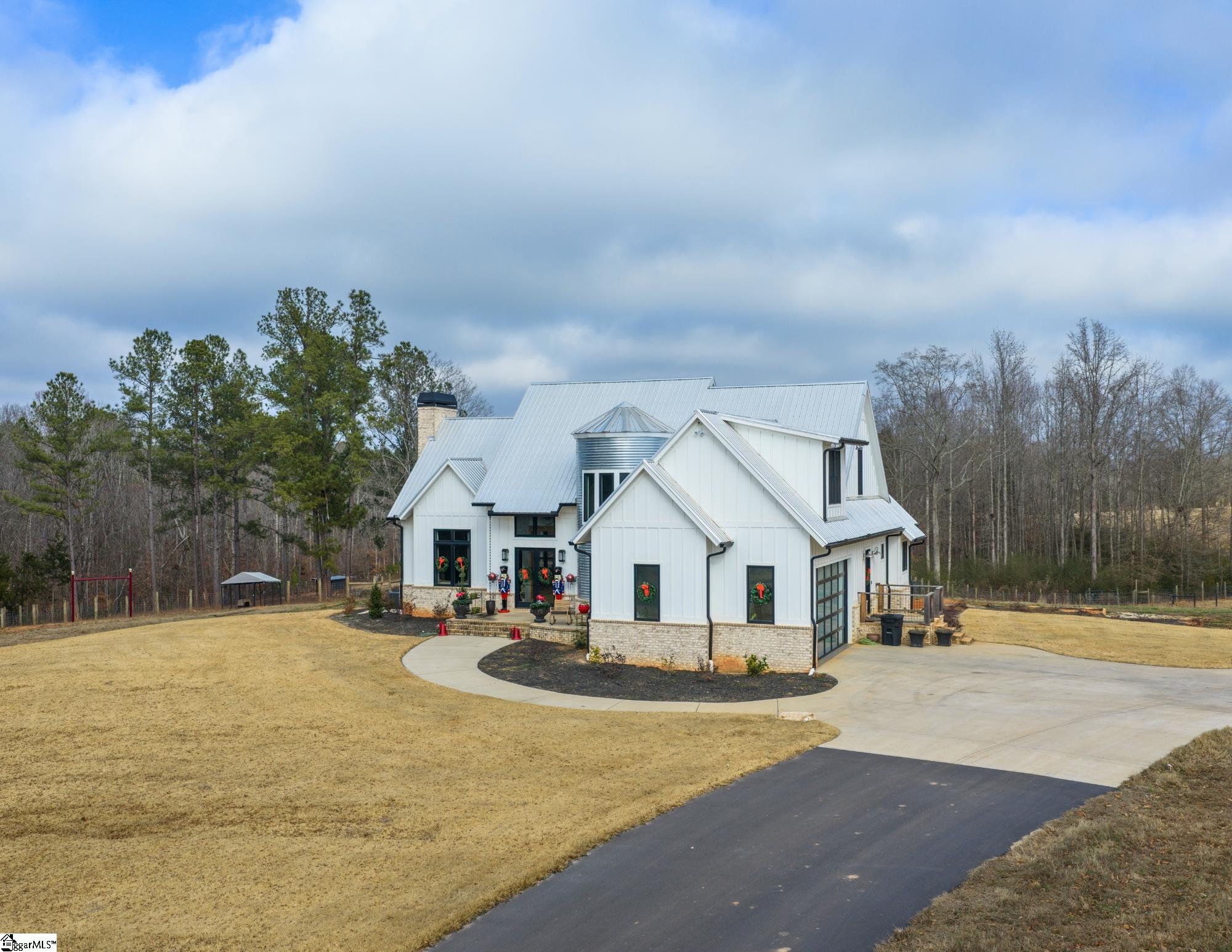 1425 S Harper Street