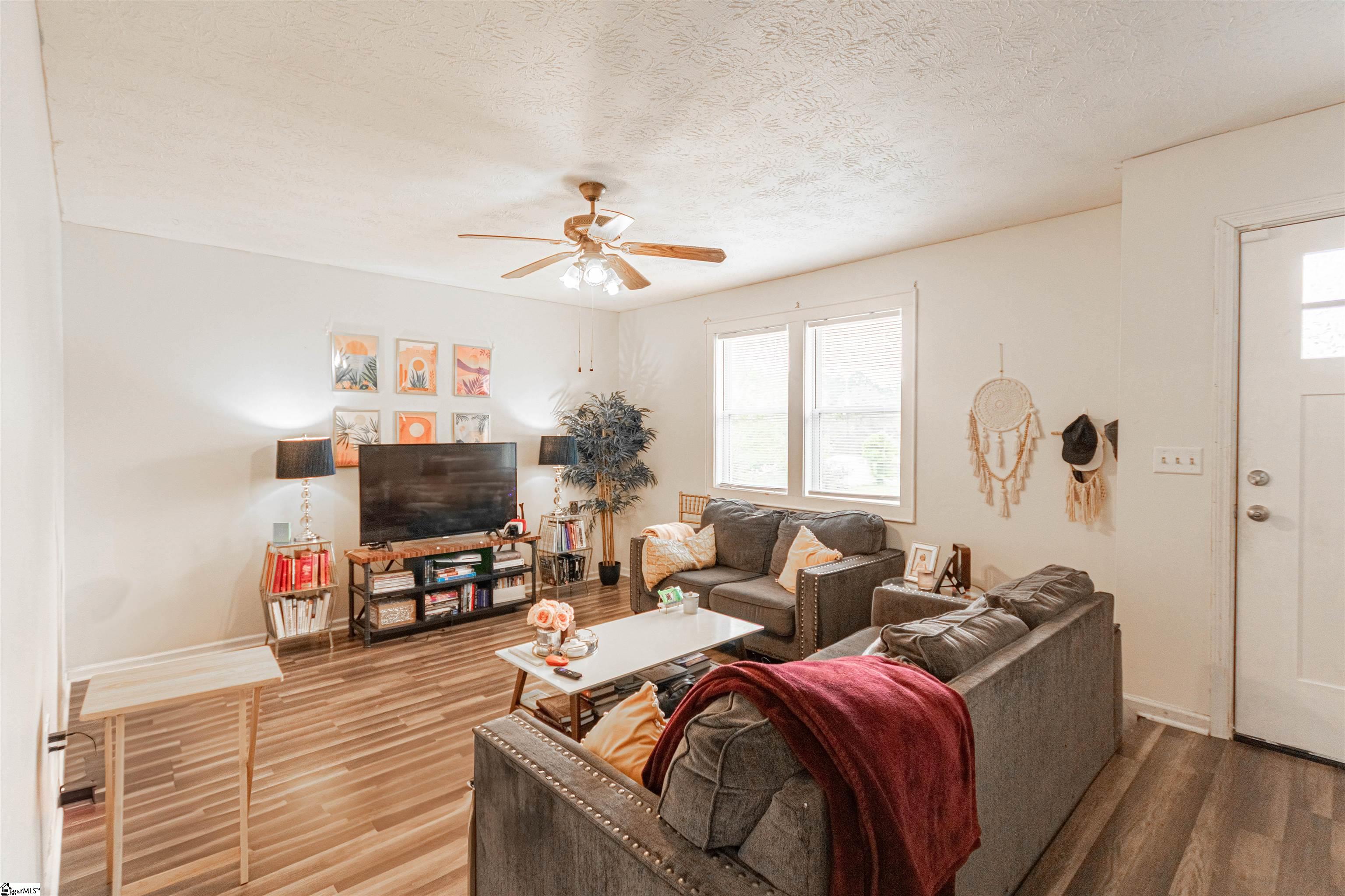 Easley, South Carolina 29640, United States, 3 Bedrooms Bedrooms, ,2 BathroomsBathrooms,Residential,Active,102312