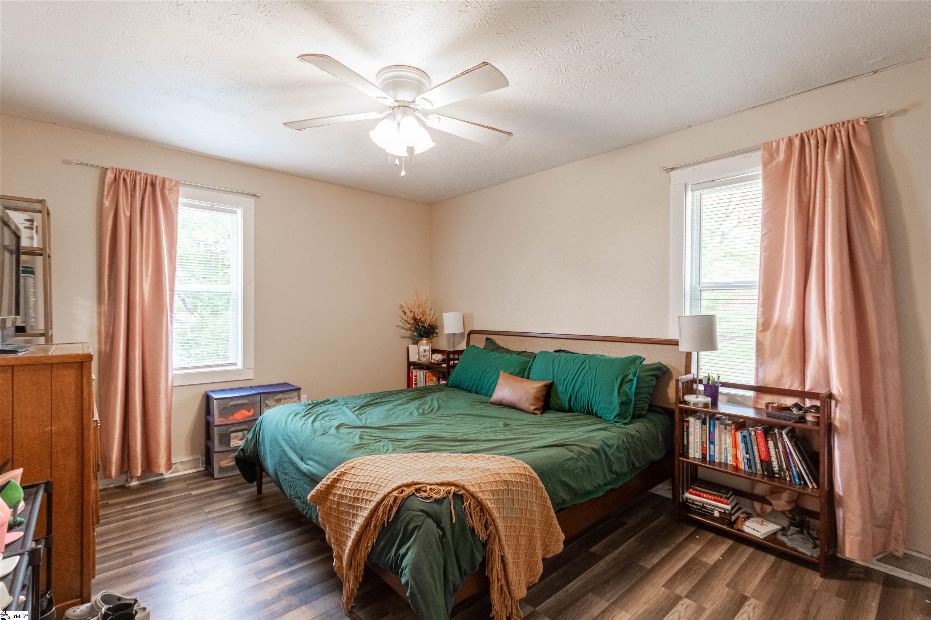 Easley, South Carolina 29640, United States, 3 Bedrooms Bedrooms, ,2 BathroomsBathrooms,Residential,Active,102312