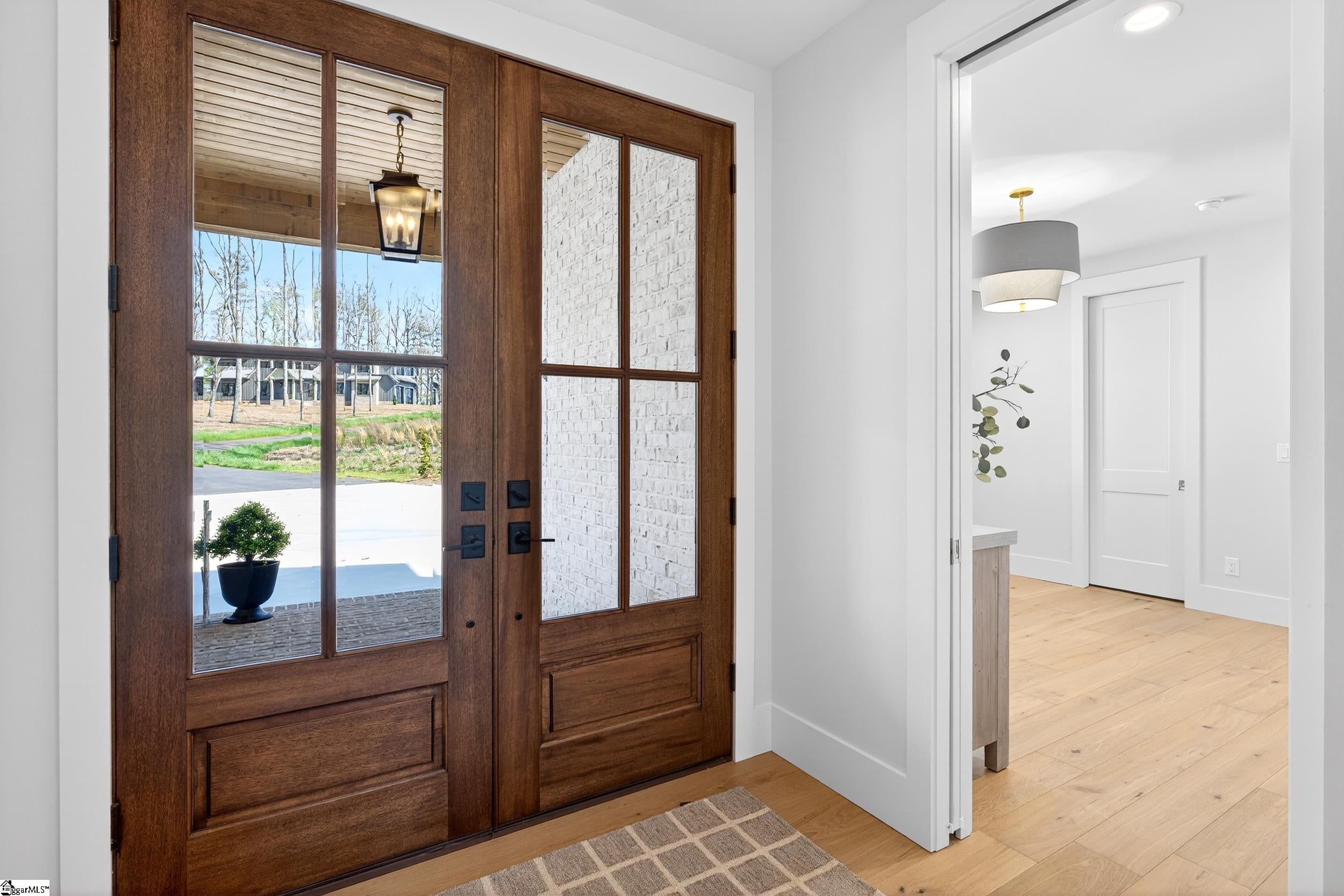 102 Waterfall Overlook Way