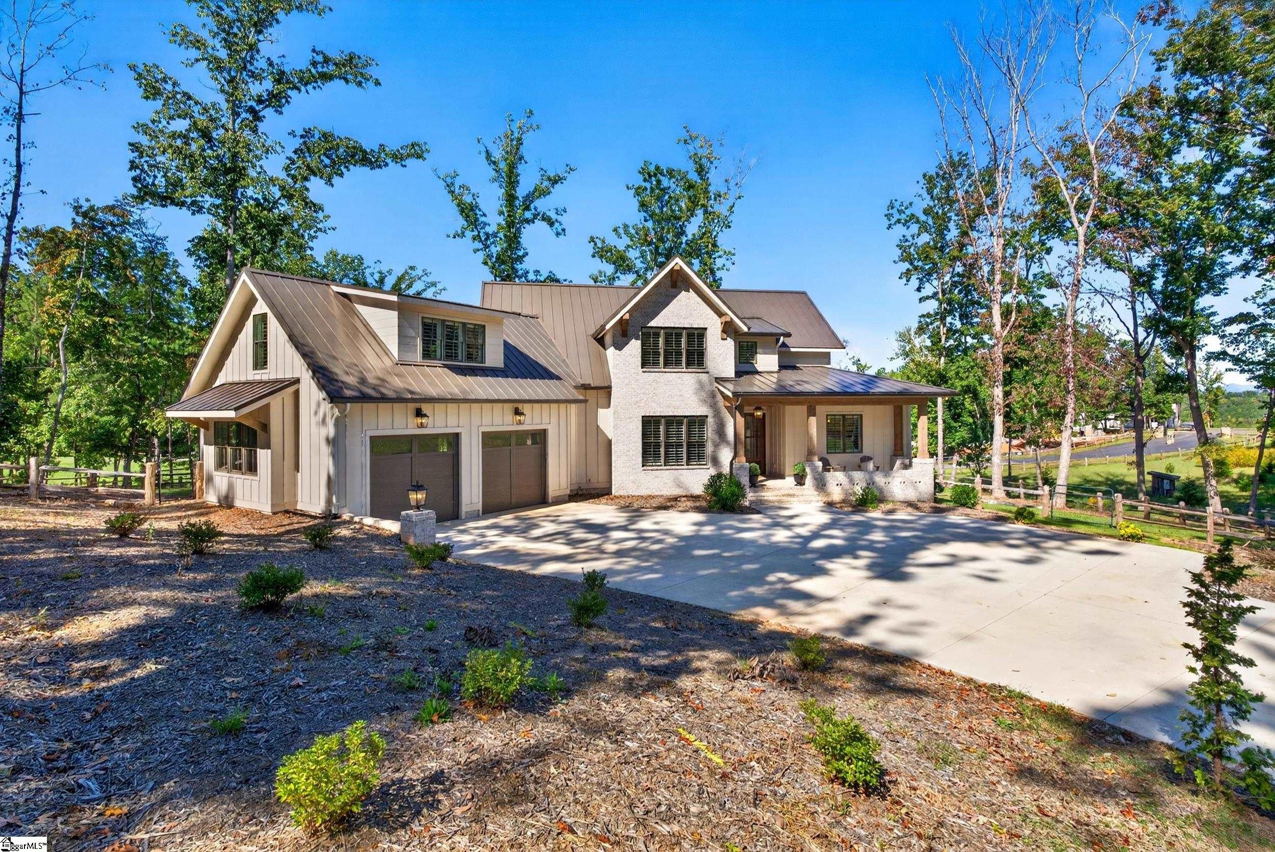 102 Waterfall Overlook Way