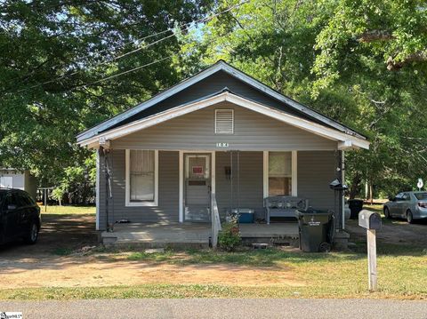 Photo of 104 Snow Street, Greer, SC 29651 (MLS # 1589494)